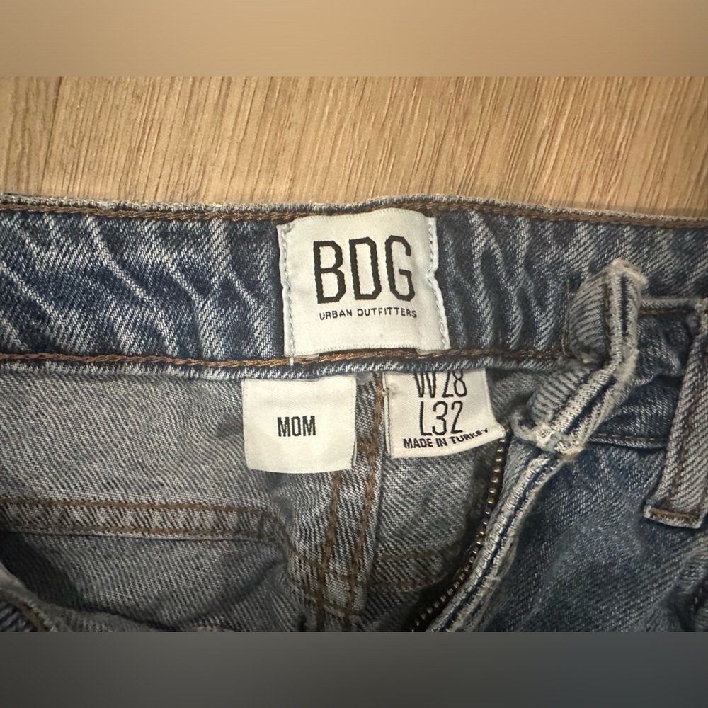 Urban Outfitters BOG mom jeans ( W28 / L32 )